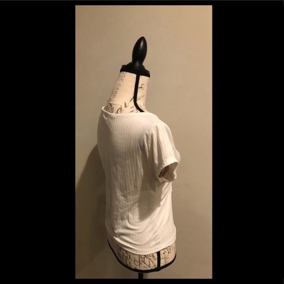 White bow knot vneck top - Picture 4 of 9